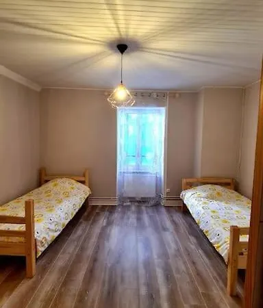 Charmante Maison De Bourg, Dans Les Hauteurs Auvergnate !
