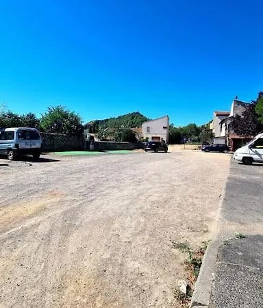 Charmante Maison De Bourg, Dans Les Hauteurs Auvergnate ! *