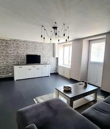 Ferienhaus Charmante Maison De Bourg, Dans Les Hauteurs Auvergnate !