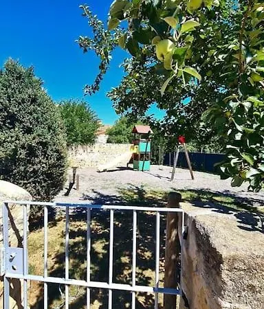 Charmante Maison De Bourg, Dans Les Hauteurs Auvergnate ! * Nonette